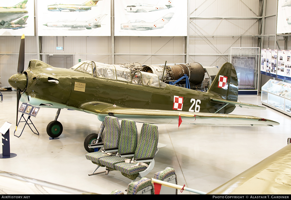 Aircraft Photo of 26 | Yakovlev Yak-18 | Poland - Air Force | AirHistory.net #317172
