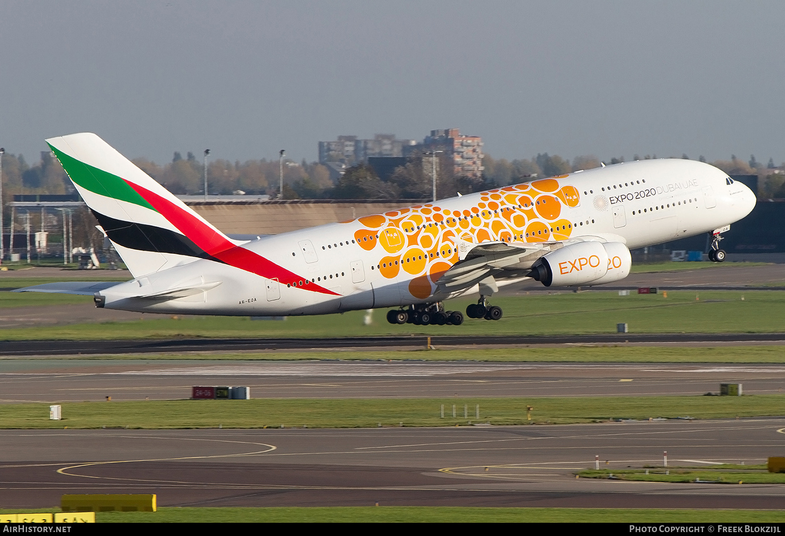 Aircraft Photo of A6-EOA | Airbus A380-861 | Emirates | AirHistory.net #317174