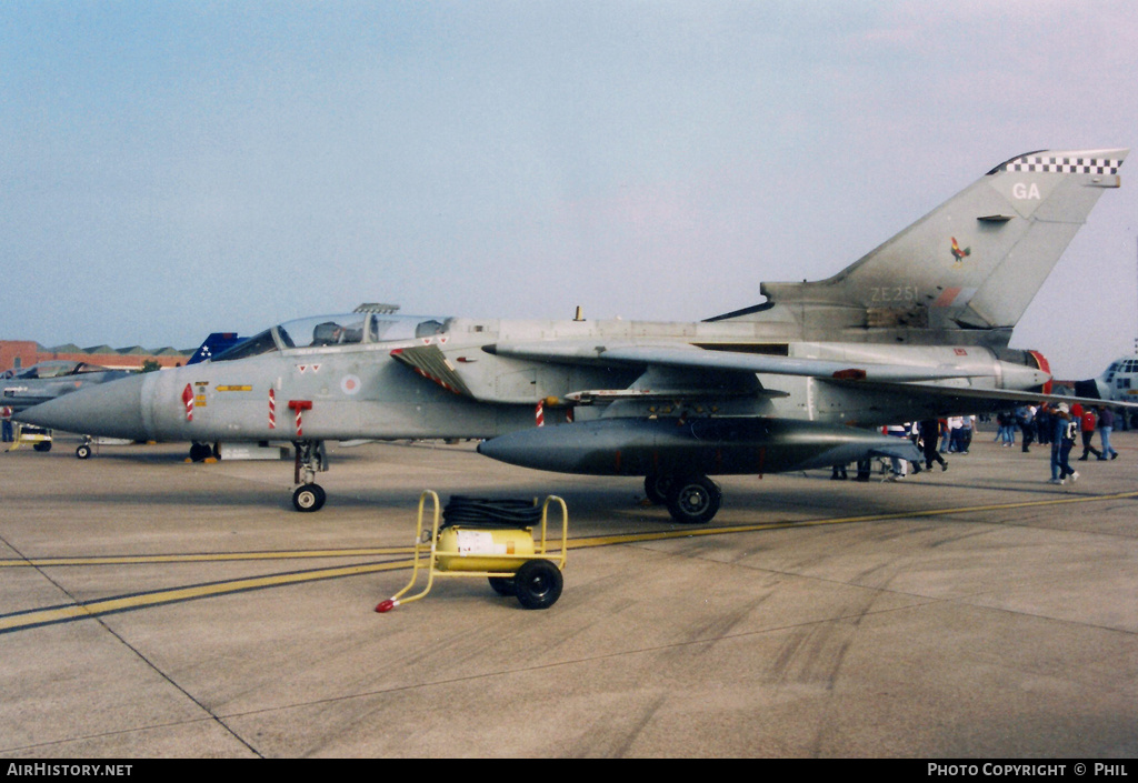 Aircraft Photo of ZE251 | Panavia Tornado F3 | UK - Air Force | AirHistory.net #317190