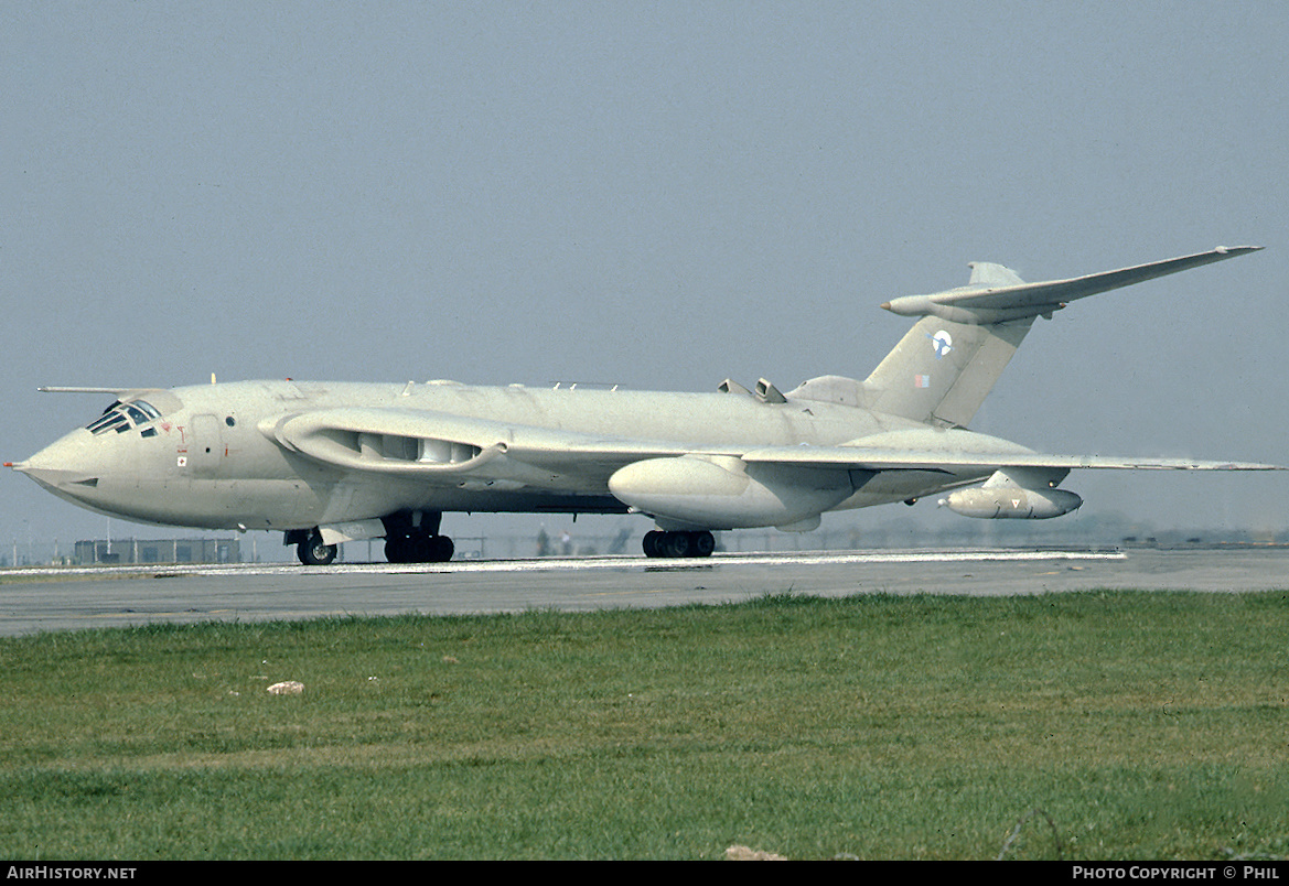 Aircraft Photo of XH671 | Handley Page HP-80 Victor K2 | UK - Air Force | AirHistory.net #317216