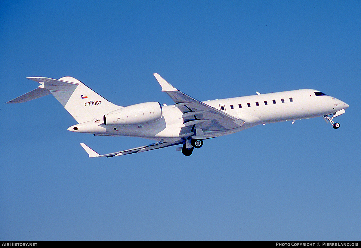 Aircraft Photo of N700BX | Bombardier Global Express (BD-700-1A10) | AirHistory.net #317232