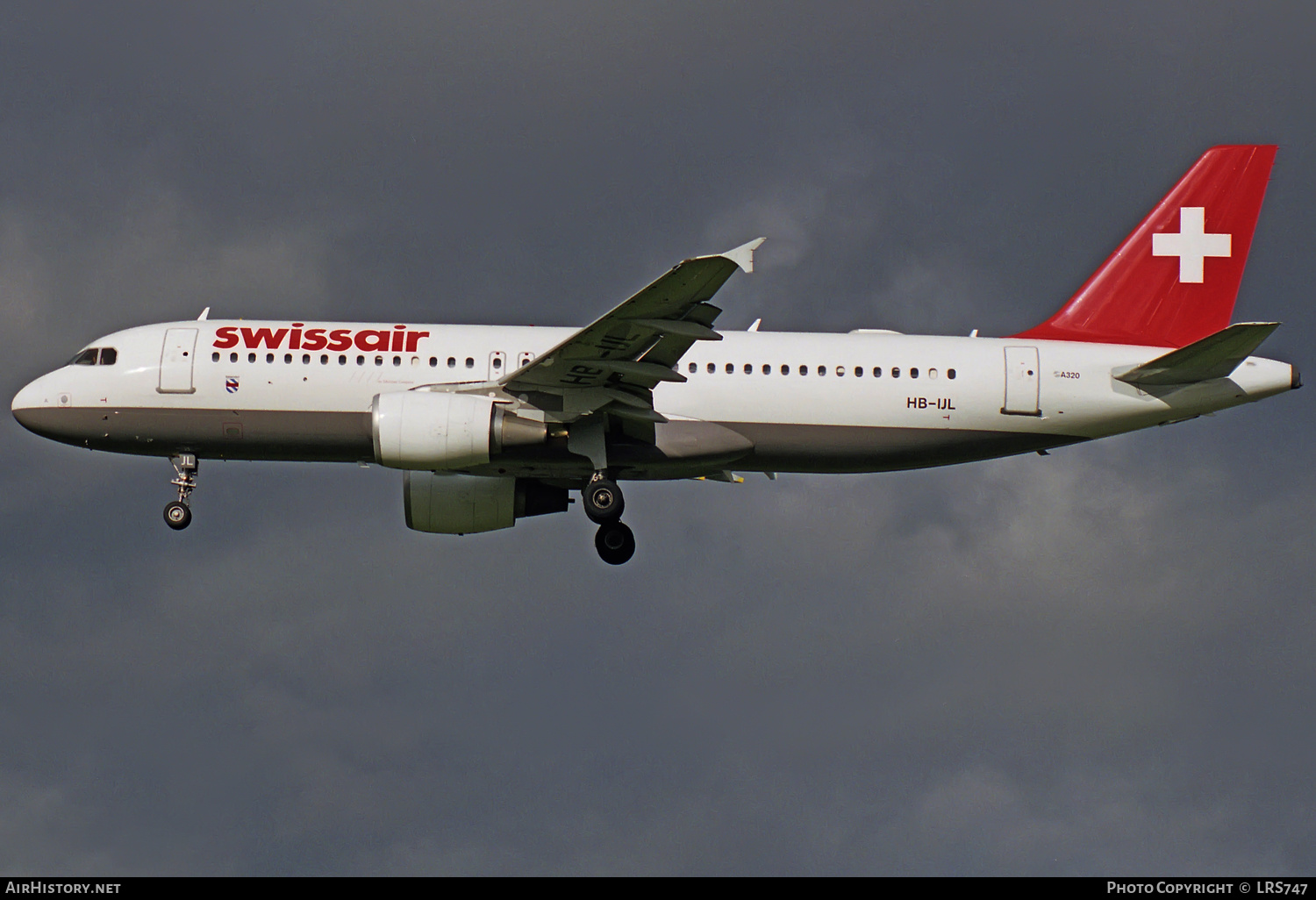 Aircraft Photo of HB-IJL | Airbus A320-214 | Swissair | AirHistory.net #317406