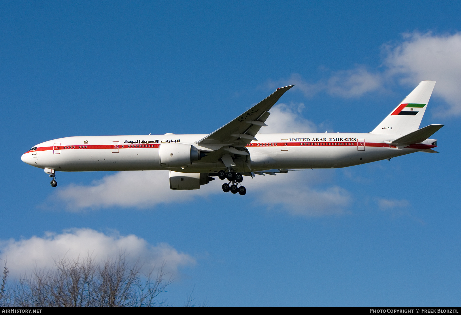 Aircraft Photo of A6-SIL | Boeing 777-35R/ER | United Arab Emirates Government | AirHistory.net #317589