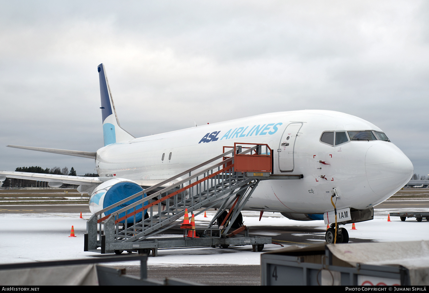 Aircraft Photo of OE-IAM | Boeing 737-490(SF) | ASL Airlines | AirHistory.net #317674