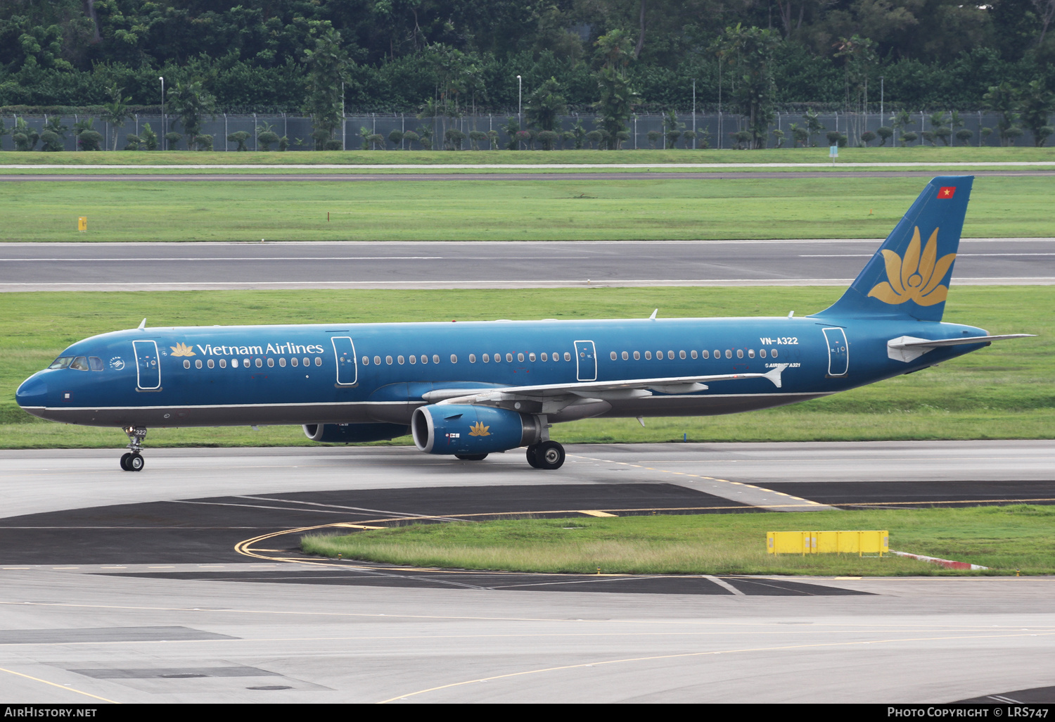 Aircraft Photo of VN-A322 | Airbus A321-231 | Vietnam Airlines | AirHistory.net #317724