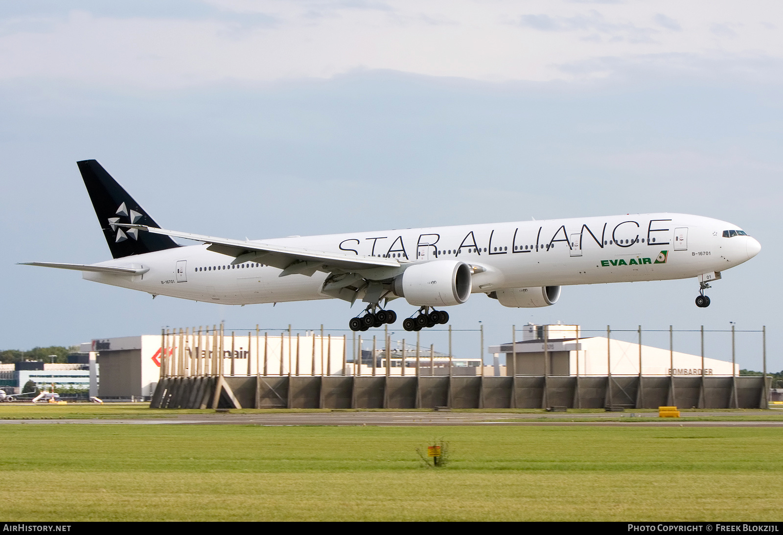 Aircraft Photo of B-16701 | Boeing 777-35E/ER | EVA Air | AirHistory.net #317777