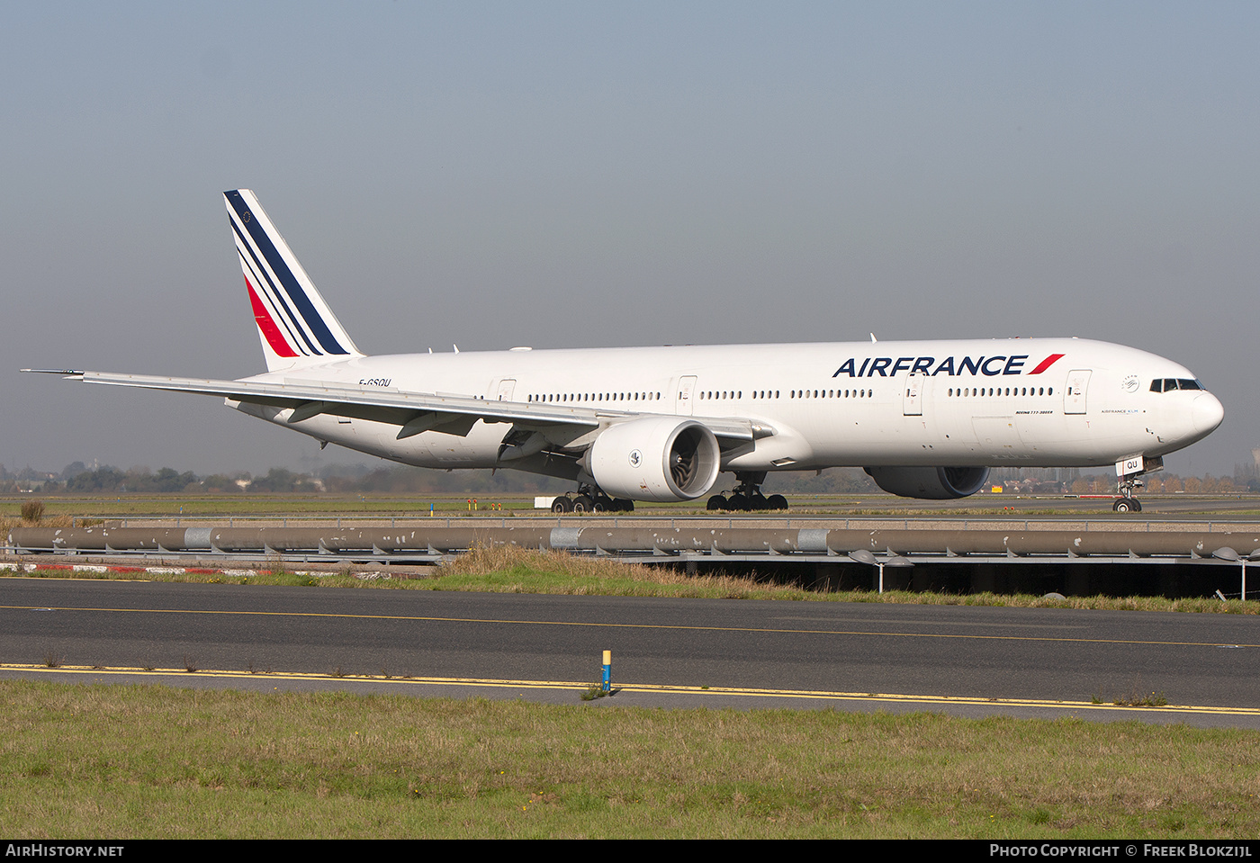 Aircraft Photo of F-GSQU | Boeing 777-328/ER | Air France | AirHistory.net #317858