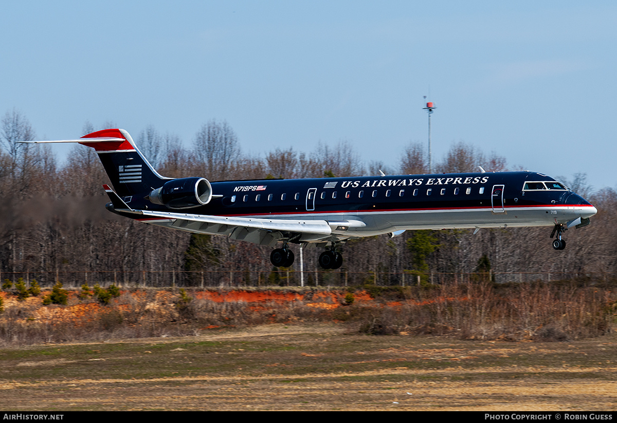 Aircraft Photo of N719PS | Bombardier CRJ-701ER (CL-600-2C10) | US Airways Express | AirHistory.net #317877