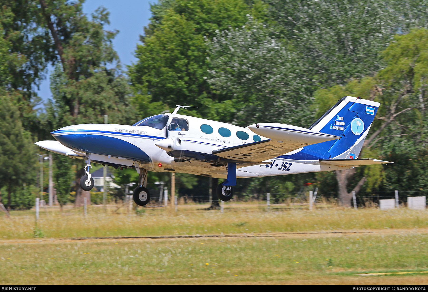 Aircraft Photo of LV-JSZ | Cessna 402B Businessliner | Aero Turismo Argentina | AirHistory.net #317881