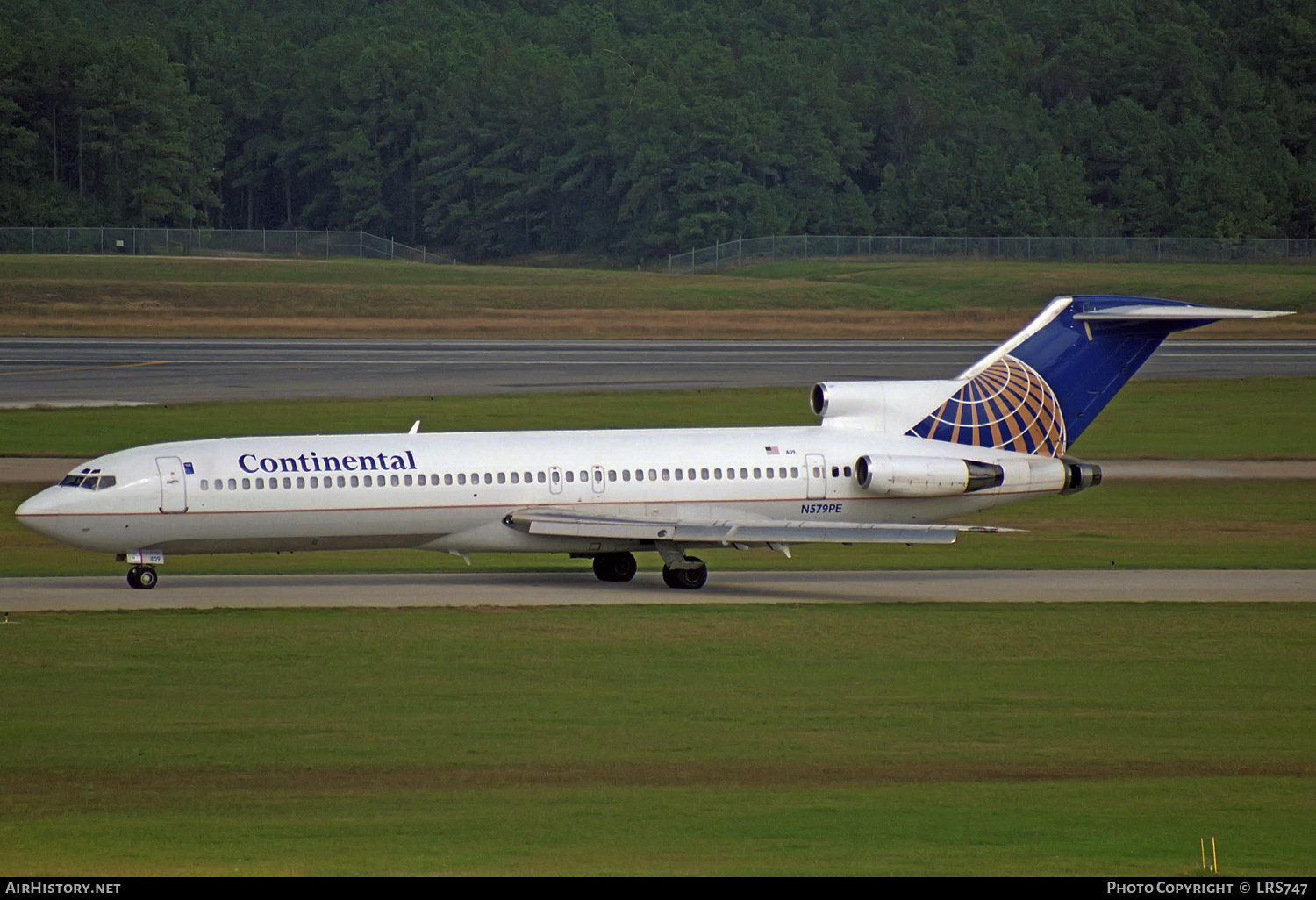 Aircraft Photo of N579PE | Boeing 727-243/Adv | Continental Airlines | AirHistory.net #317950