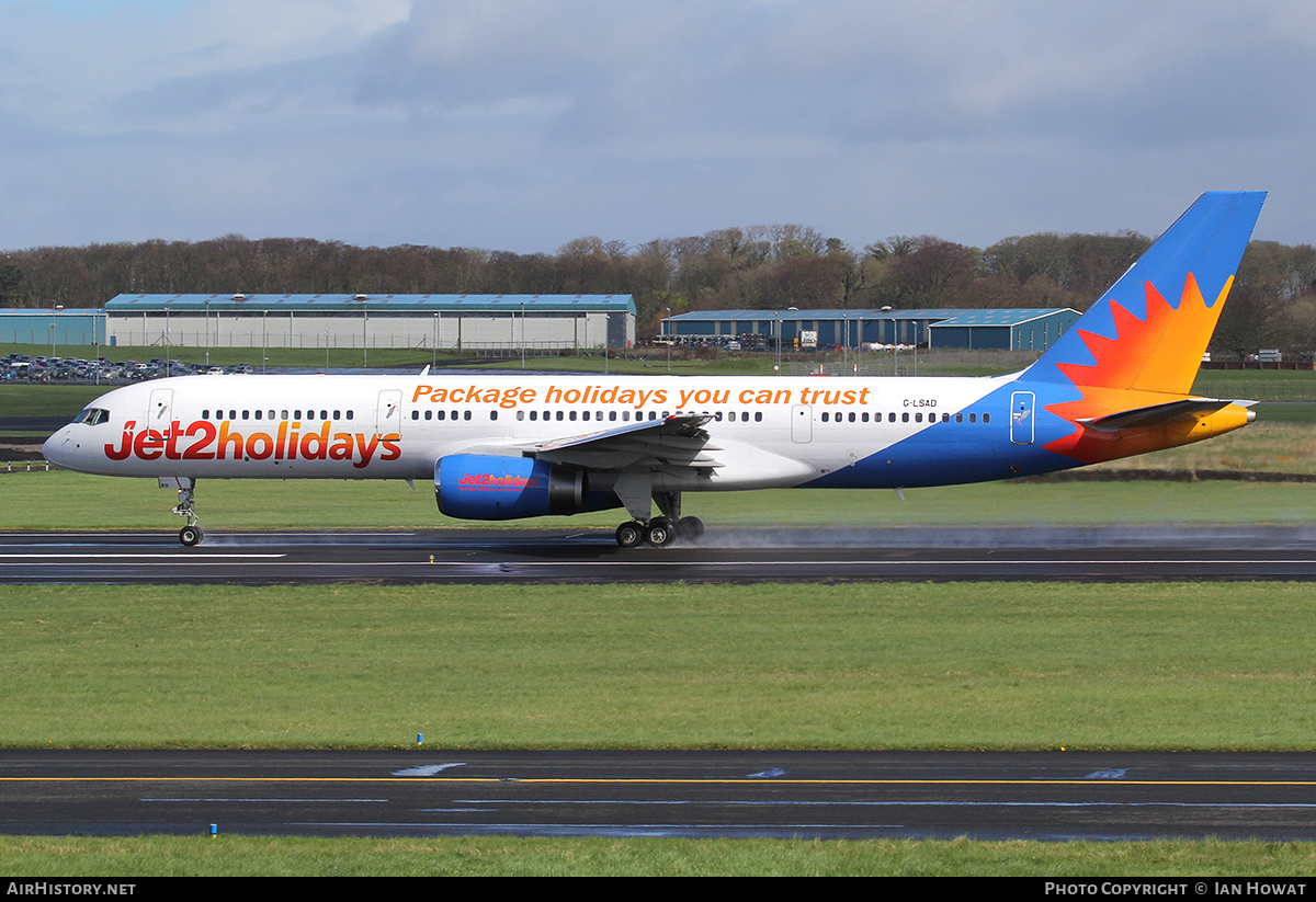 Aircraft Photo of G-LSAD | Boeing 757-236 | Jet2 Holidays | AirHistory.net #317976