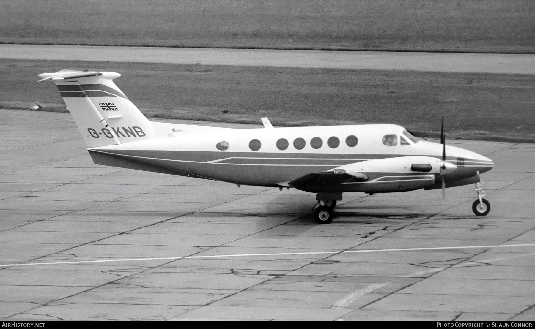 Aircraft Photo of G-GKNB | Beech 200 Super King Air | AirHistory.net #318015