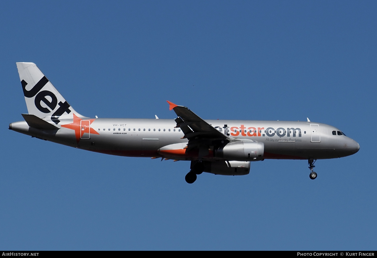 Aircraft Photo of VH-VGT | Airbus A320-232 | Jetstar Airways | AirHistory.net #318017