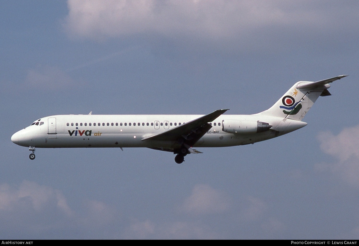 Aircraft Photo of EC-BPF | McDonnell Douglas DC-9-32 | Viva Air | AirHistory.net #318020