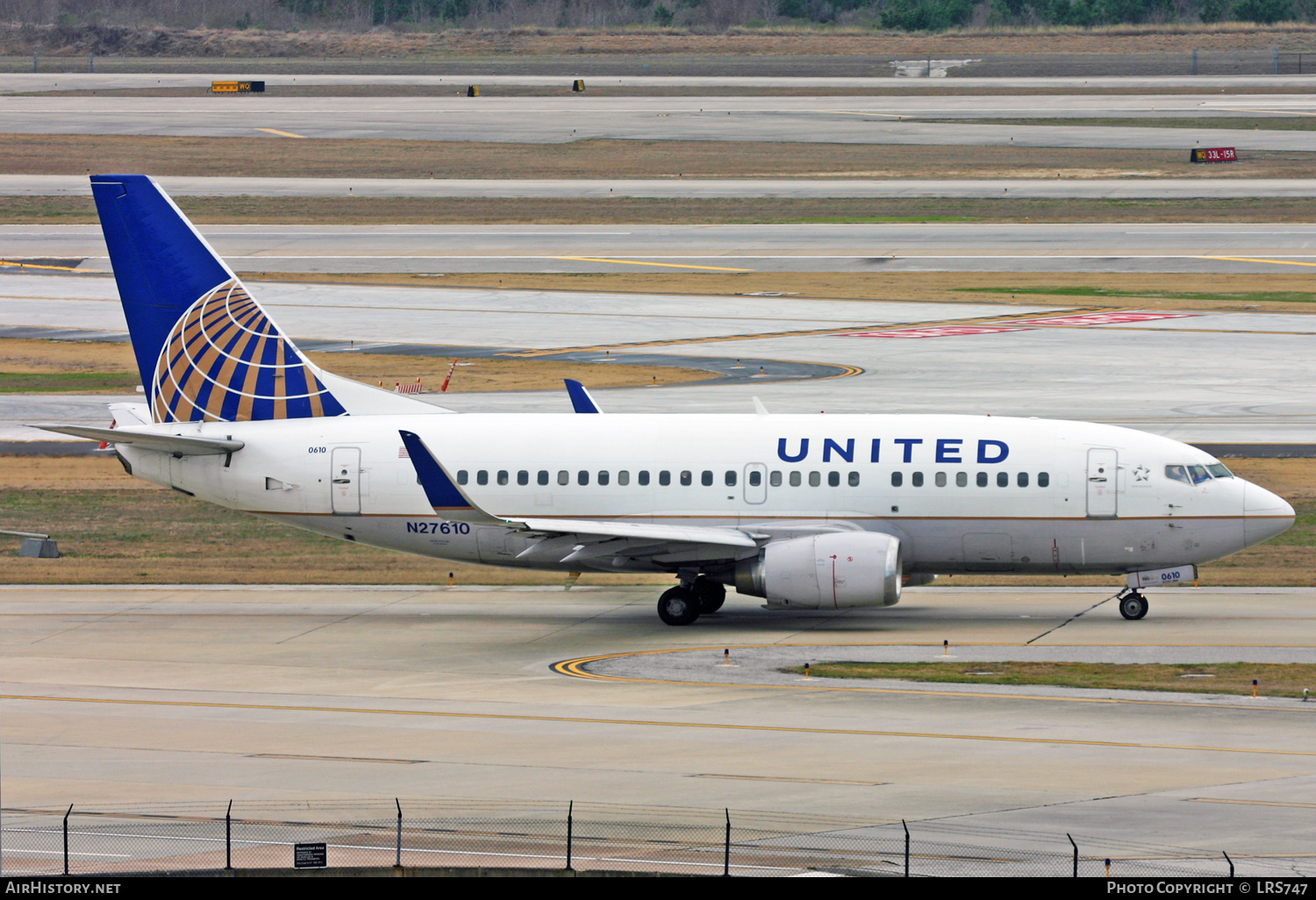 Aircraft Photo of N27610 | Boeing 737-524 | United Airlines | AirHistory.net #318029