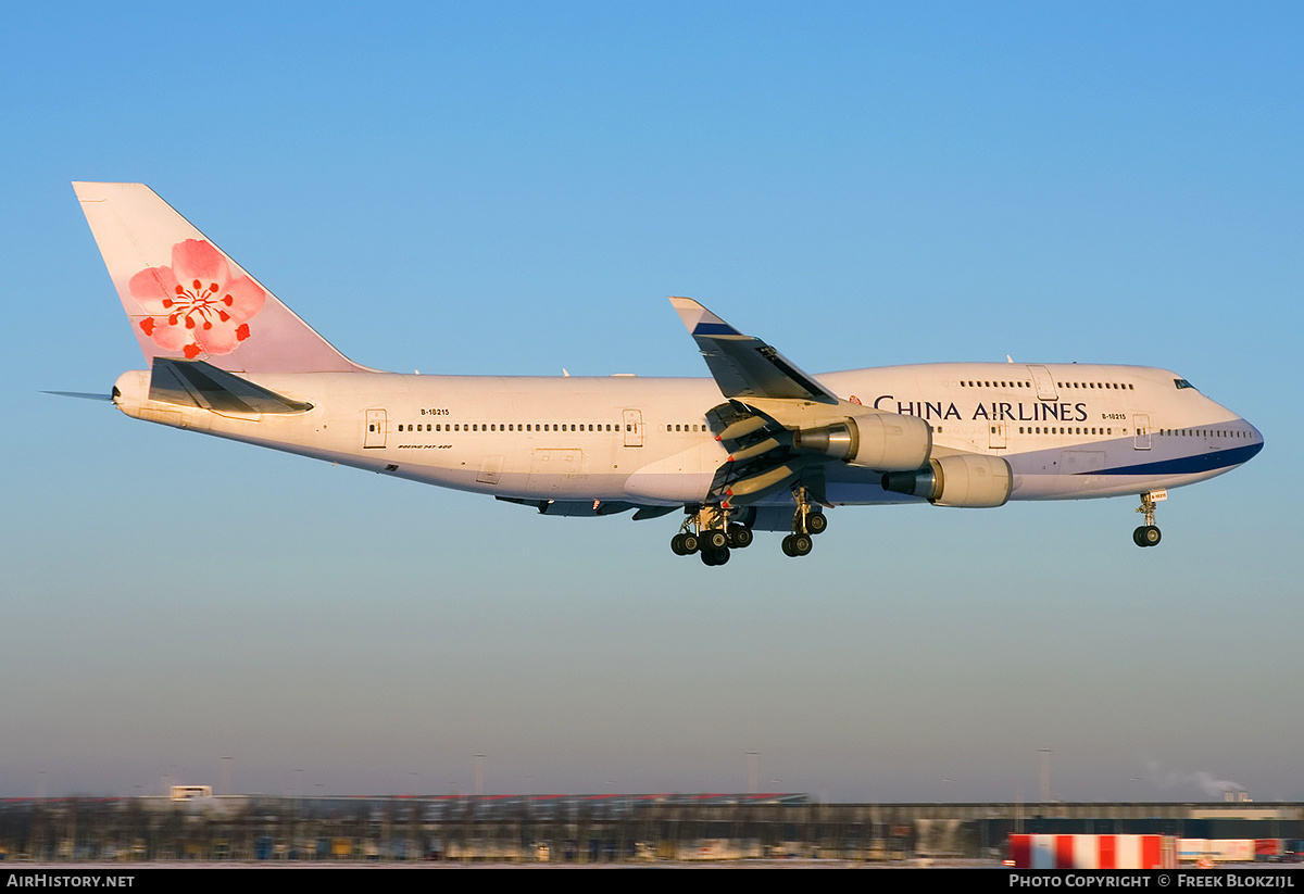 Aircraft Photo of B-18215 | Boeing 747-409 | China Airlines | AirHistory.net #318109