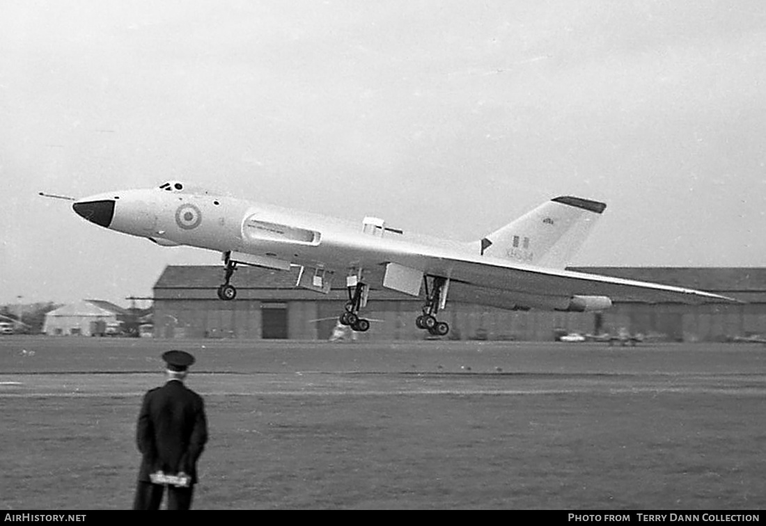 Aircraft Photo of XH534 | Avro 698 Vulcan B.2 | UK - Air Force | AirHistory.net #318112