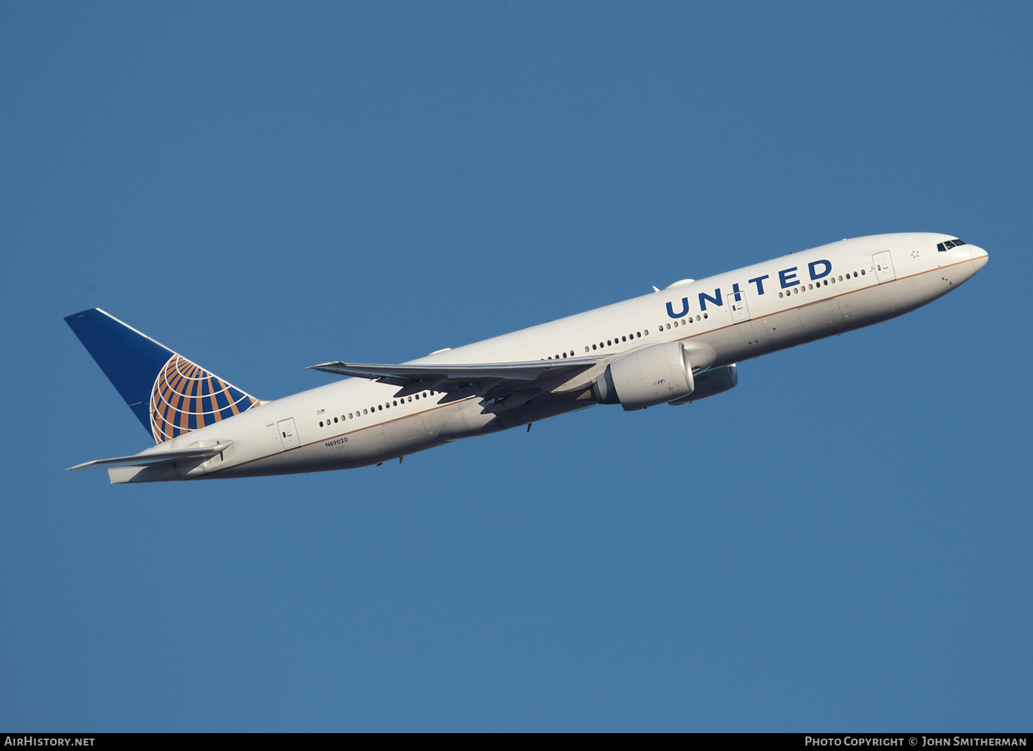 Aircraft Photo of N69020 | Boeing 777-224/ER | United Airlines | AirHistory.net #318378