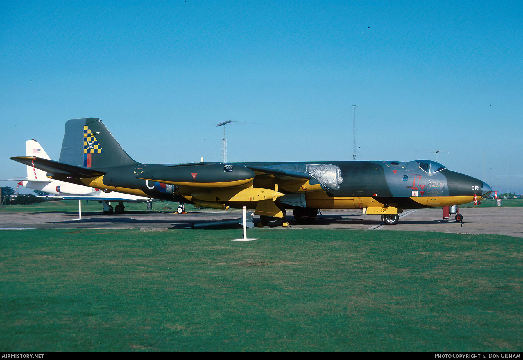 Aircraft Photo of WK124 | English Electric Canberra TT18 | UK - Air Force | AirHistory.net #318669