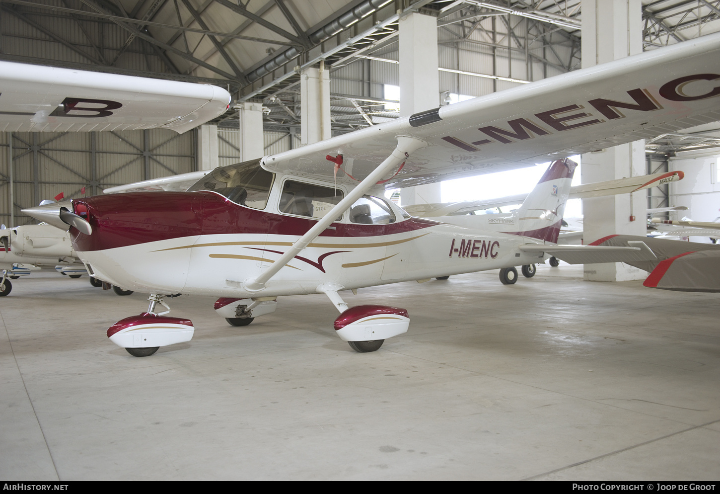 Aircraft Photo of I-MENC | Cessna 172R Skyhawk | AirHistory.net #318709
