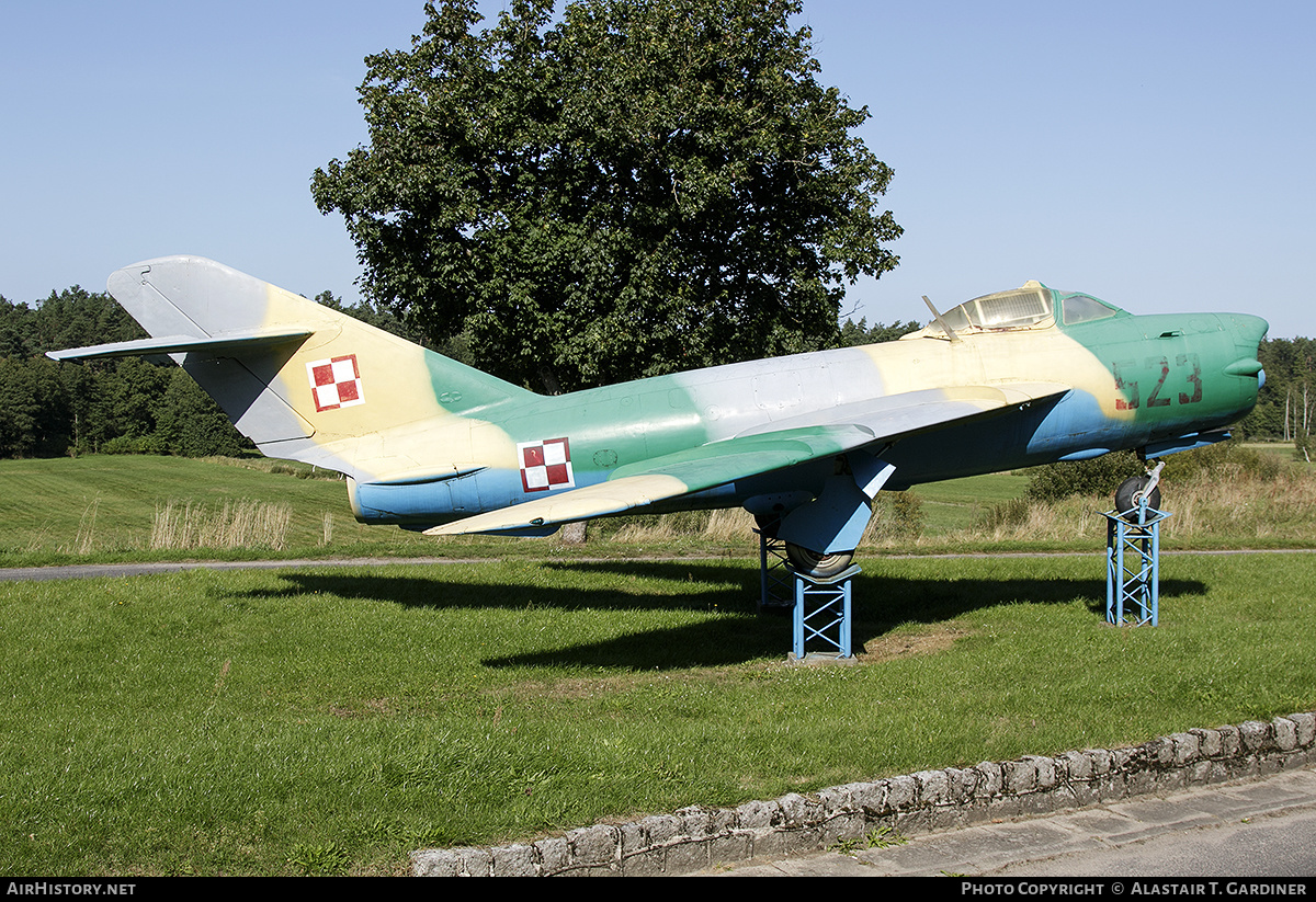 Aircraft Photo of 523 | PZL-Mielec Lim-6MR | Poland - Air Force | AirHistory.net #318735