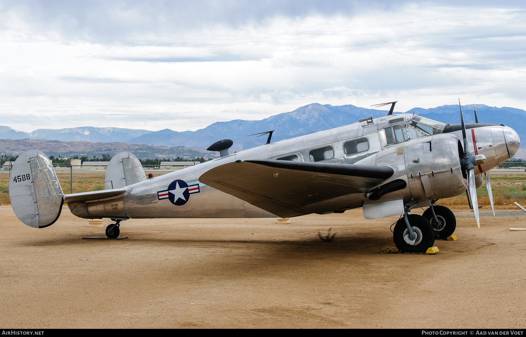 Aircraft Photo of 44588 / 4588 | Beech UC-45J Expeditor | USA - Navy | AirHistory.net #318741