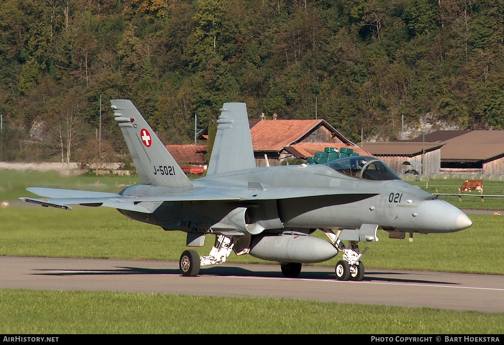 Aircraft Photo of J-5021 | McDonnell Douglas F/A-18C Hornet | Switzerland - Air Force | AirHistory.net #318784