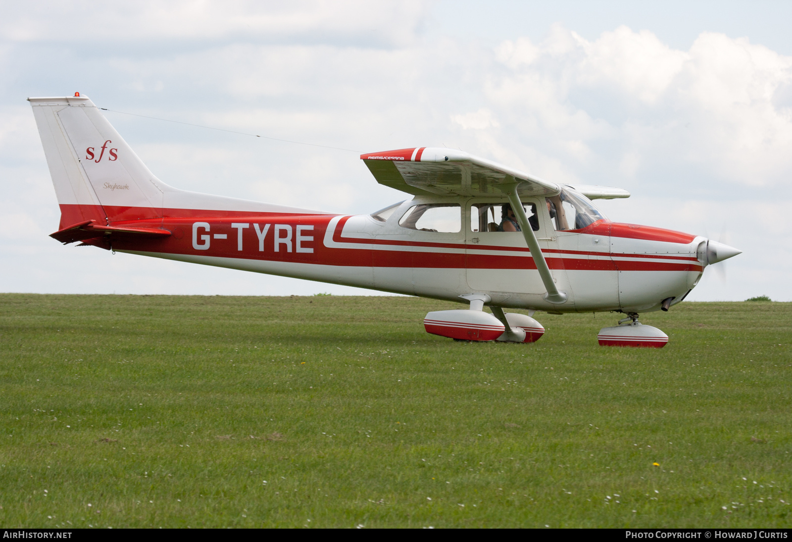 Aircraft Photo of G-TYRE | Reims F172M Skyhawk | SFS - Staverton Flying School | AirHistory.net #318851