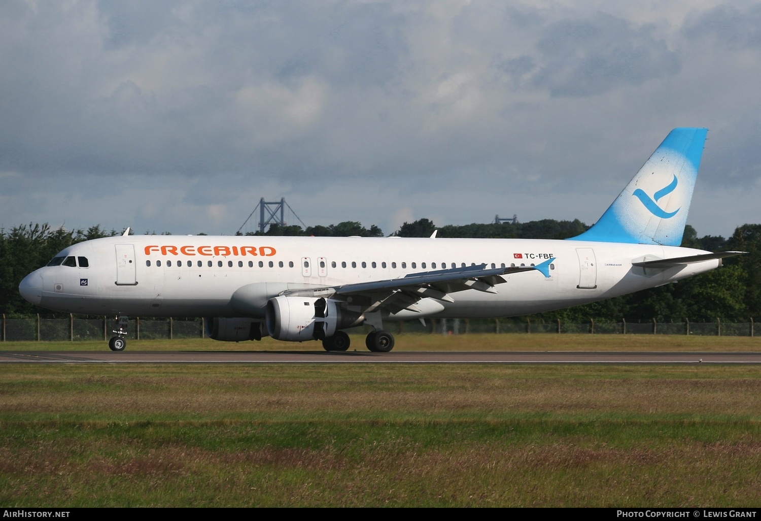Aircraft Photo of TC-FBE | Airbus A320-212 | Freebird Airlines | AirHistory.net #318861