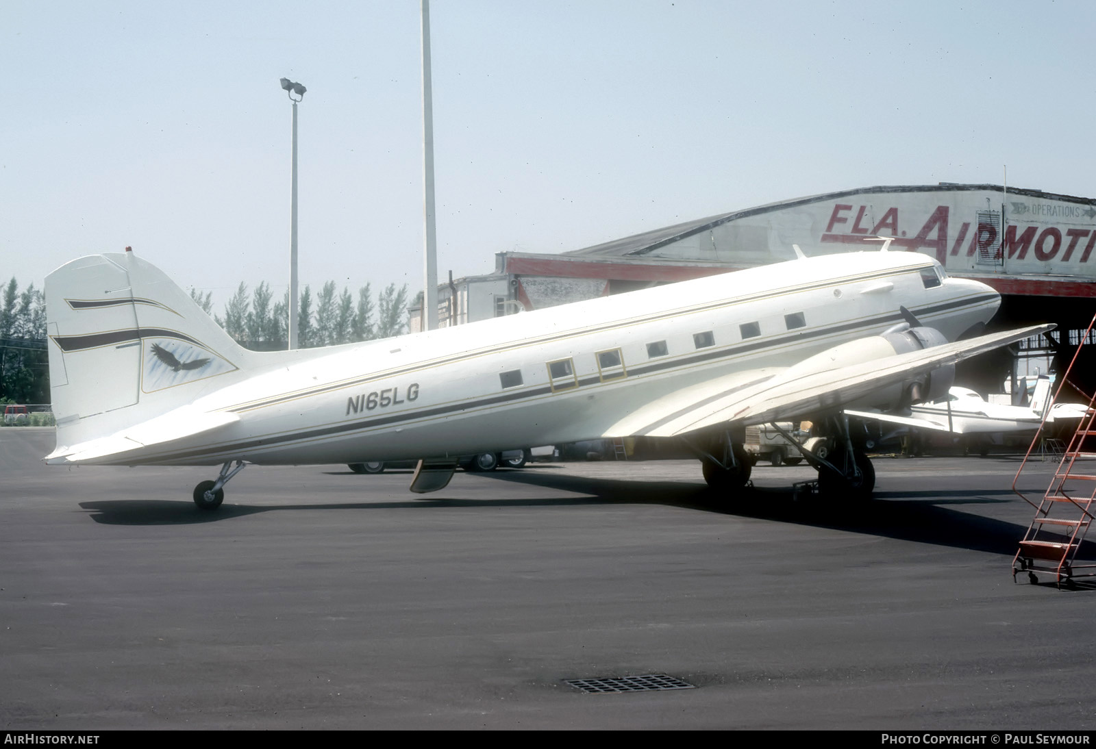 Aircraft Photo of N165LG | Douglas DC-3-G202A | AirHistory.net #318915