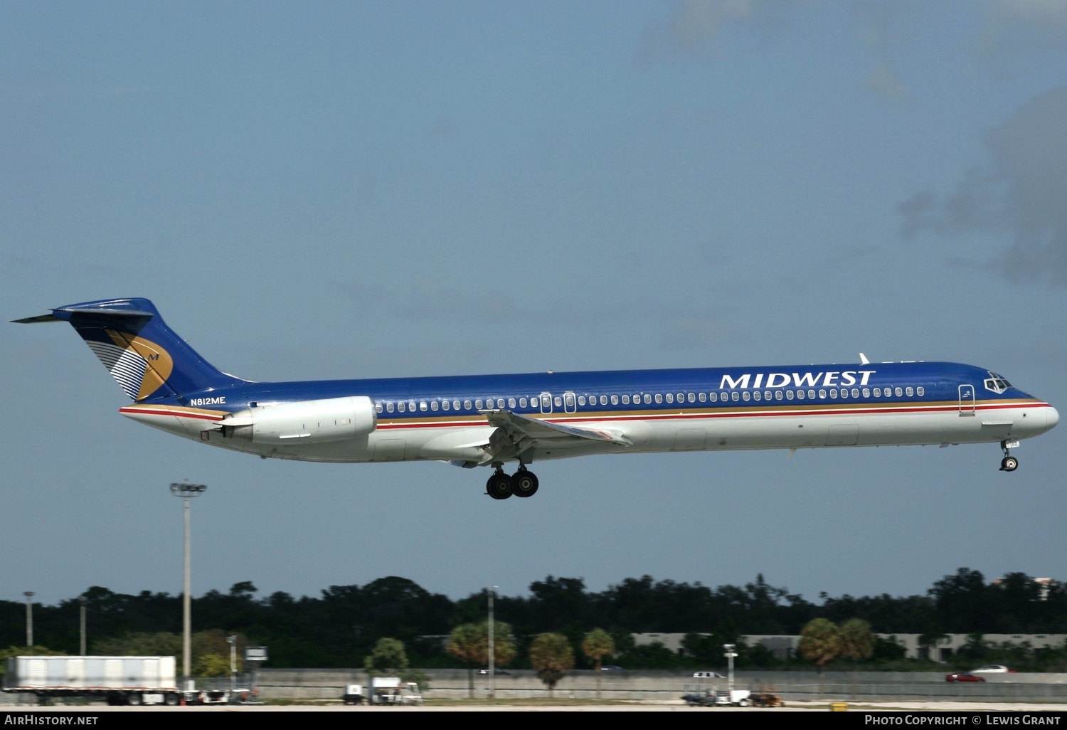 Aircraft Photo of N812ME | McDonnell Douglas MD-81 (DC-9-81) | Midwest Airlines | AirHistory.net #318946