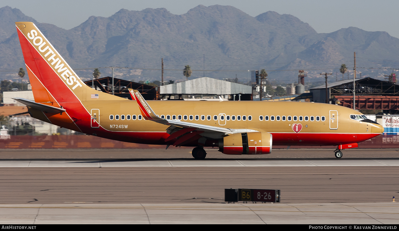 Aircraft Photo of N724SW | Boeing 737-7H4 | Southwest Airlines | AirHistory.net #318956