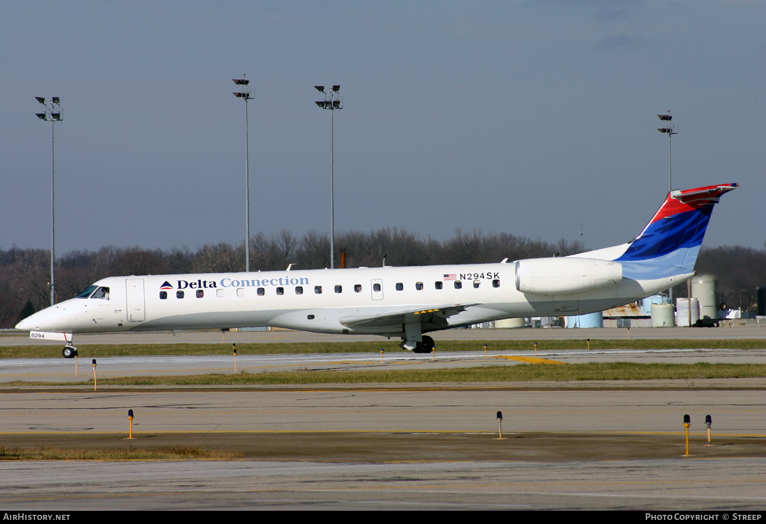 Aircraft Photo of N294SK | Embraer ERJ-145LR (EMB-145LR) | Delta Connection | AirHistory.net #318971