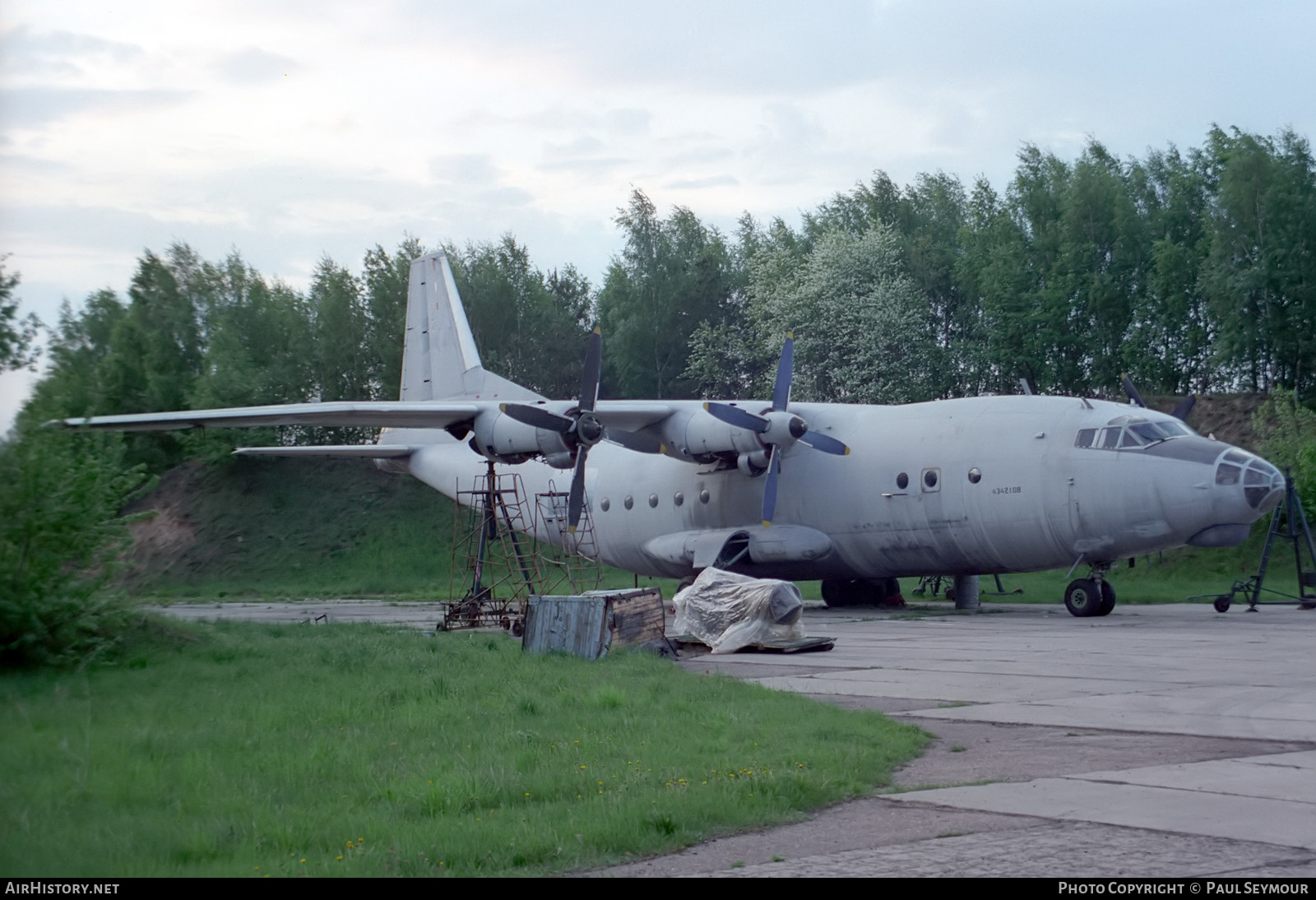 Aircraft Photo of 08 yellow | Antonov An-12BP | Belarus - Air Force | AirHistory.net #319212