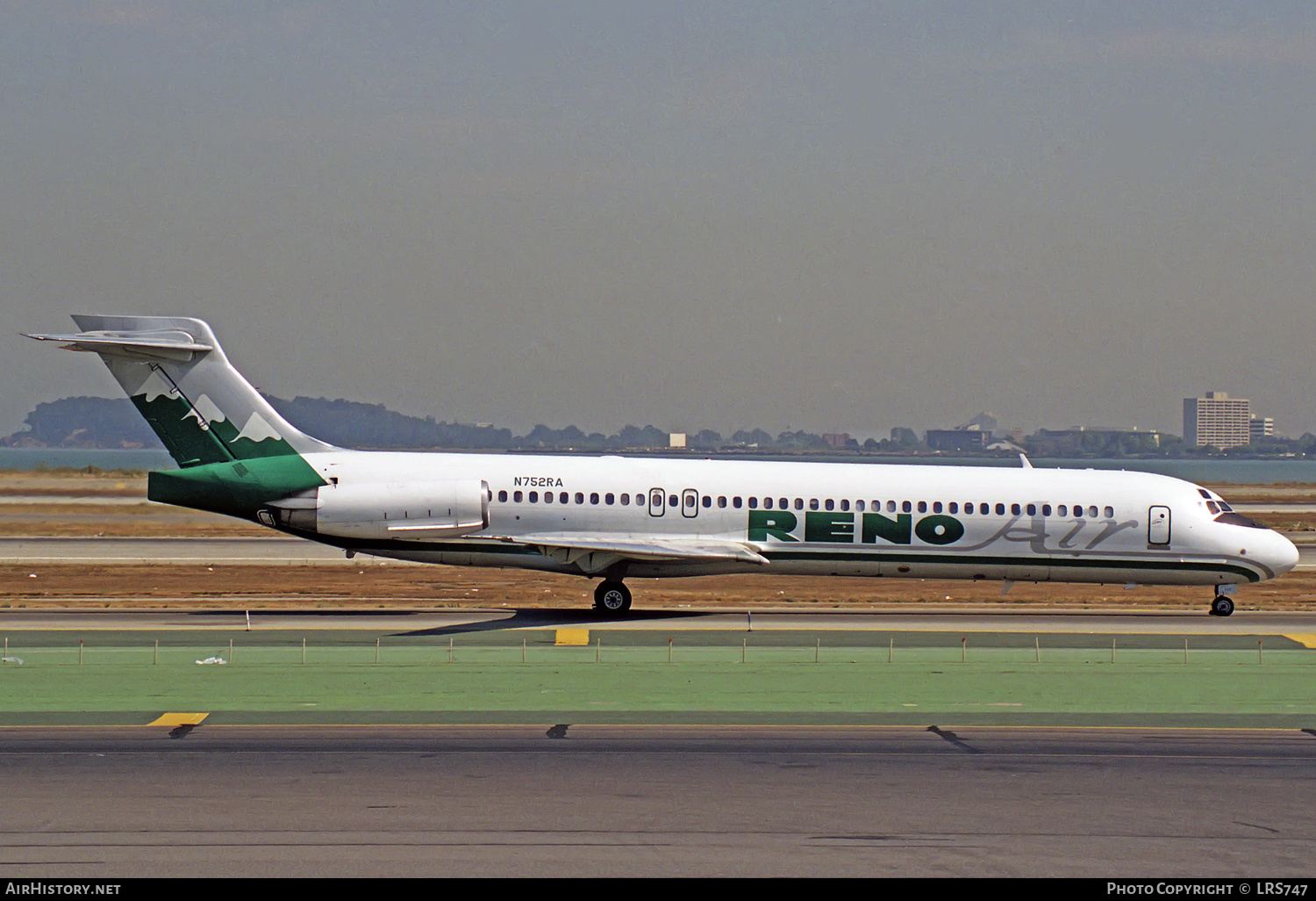 Aircraft Photo of N752RA | McDonnell Douglas MD-87 (DC-9-87) | Reno Air | AirHistory.net #319220