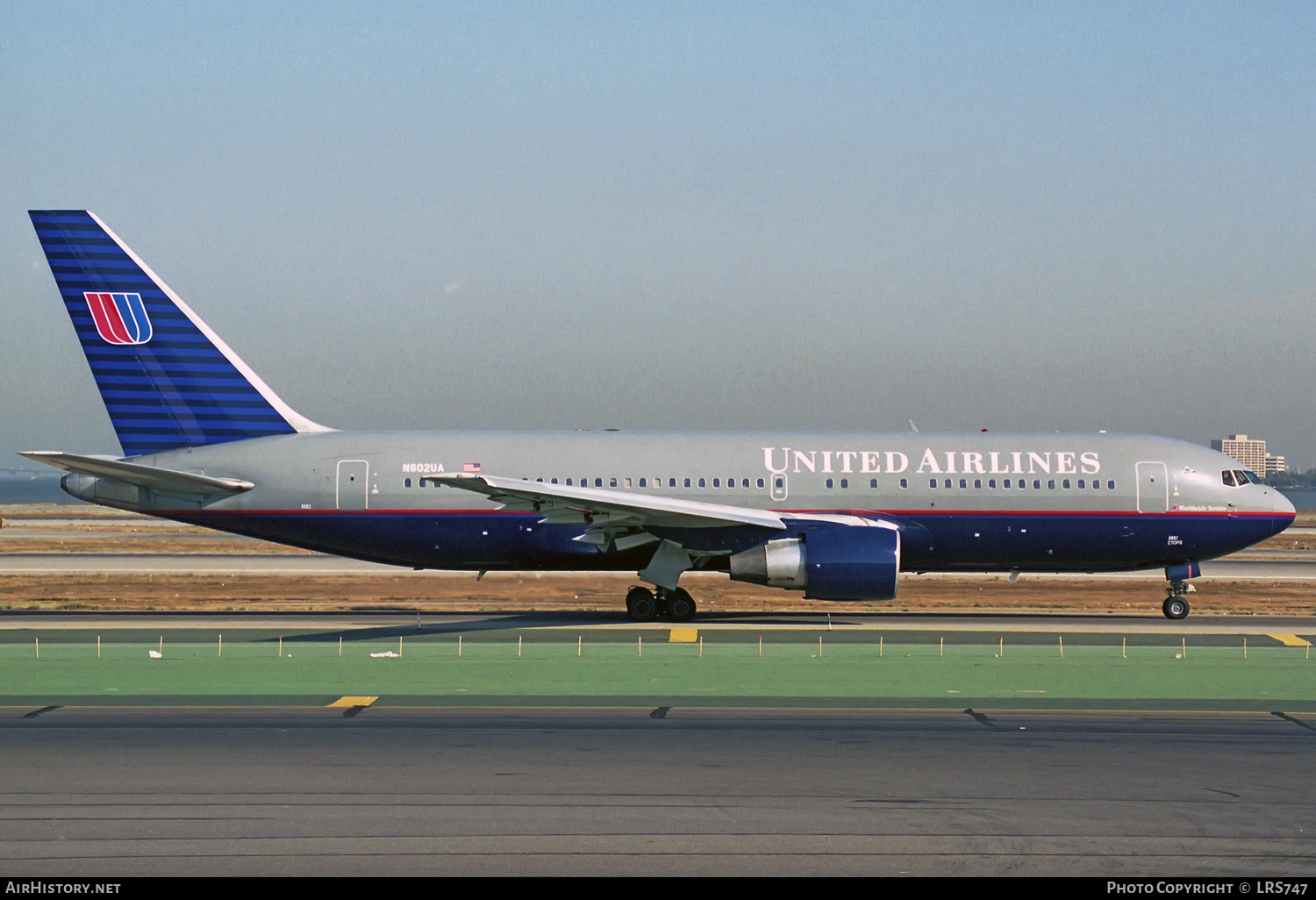 Aircraft Photo of N602UA | Boeing 767-222 | United Airlines | AirHistory.net #319222
