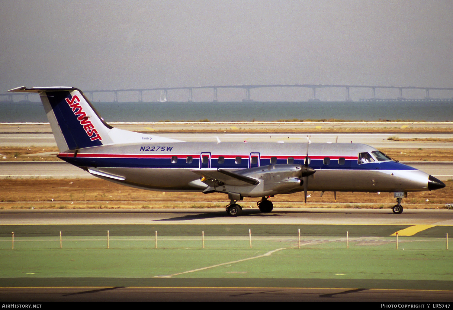 Aircraft Photo of N227SW | Embraer EMB-120ER Brasilia | SkyWest Airlines | AirHistory.net #319225