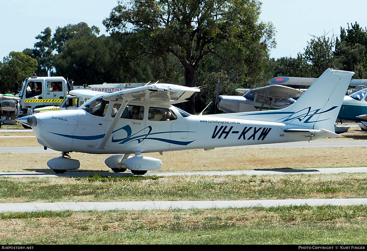 Aircraft Photo of VH-KXW | Cessna 172S Skyhawk | Curtin Flying Club | AirHistory.net #319291