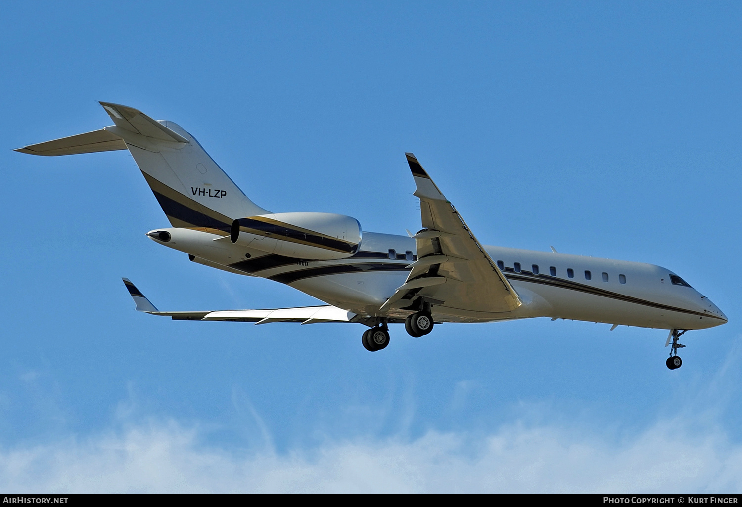 Aircraft Photo of VH-LZP | Bombardier Global Express (BD-700-1A10) | AirHistory.net #319303