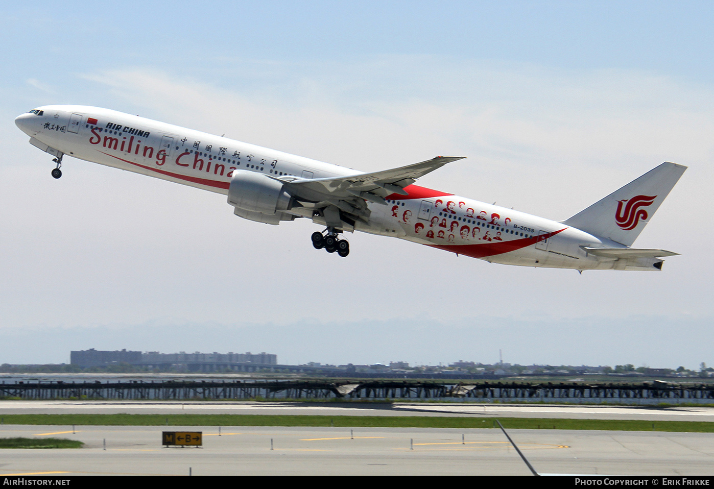 Aircraft Photo of B-2035 | Boeing 777-39L/ER | Air China | AirHistory.net #319307