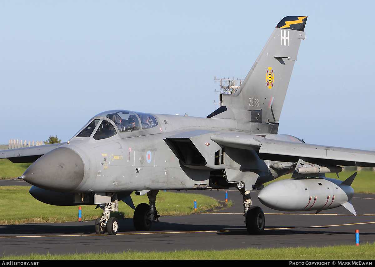 Aircraft Photo of ZE168 | Panavia Tornado F3 | UK - Air Force | AirHistory.net #319326