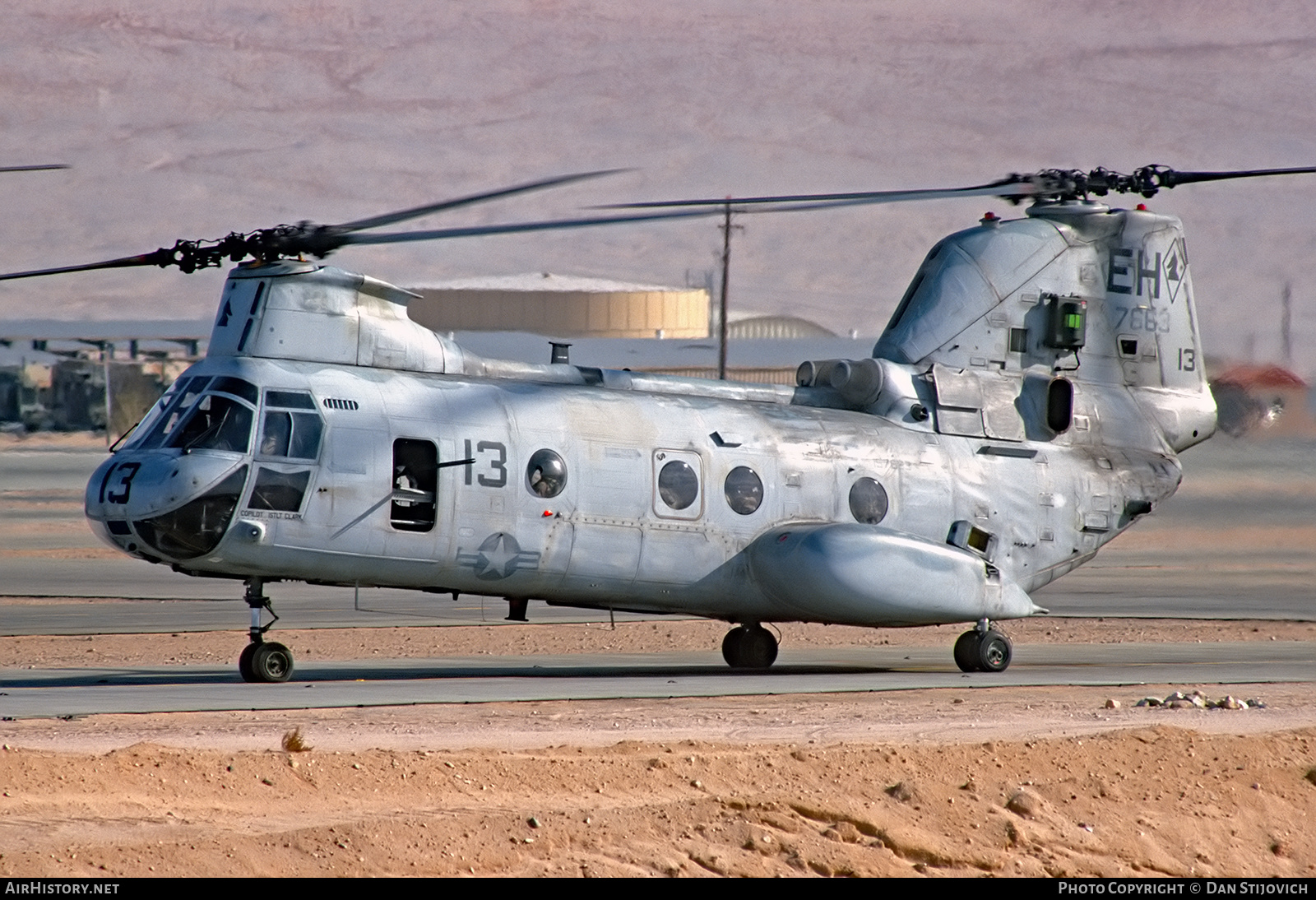 Aircraft Photo of 157663 / 7663, Boeing Vertol CH-46E Sea Knight, USA -  Marines