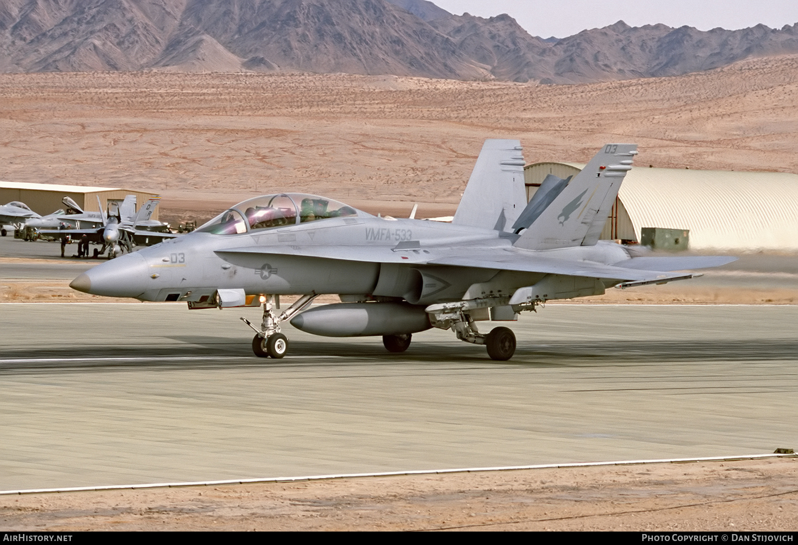 Aircraft Photo of 164870 | McDonnell Douglas F/A-18D Hornet | USA - Marines | AirHistory.net #319504