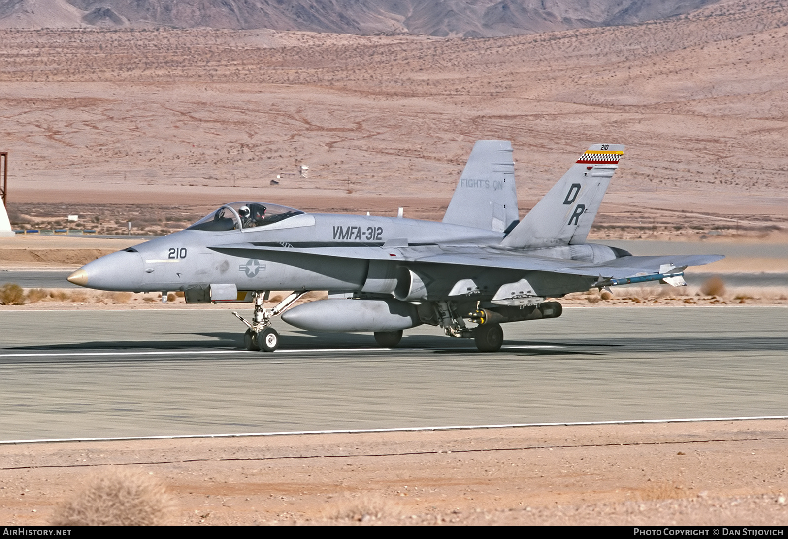 Aircraft Photo of 163154 | McDonnell Douglas F/A-18A Hornet | USA - Marines | AirHistory.net #319563
