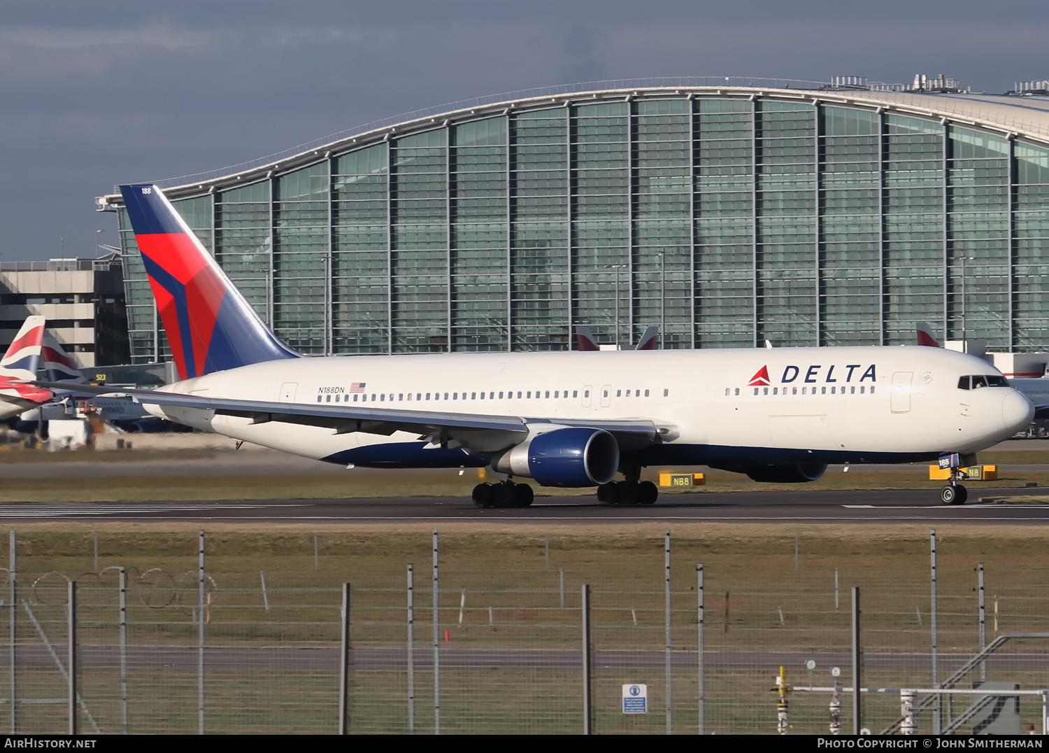 Aircraft Photo of N188DN | Boeing 767-332/ER | Delta Air Lines | AirHistory.net #319639