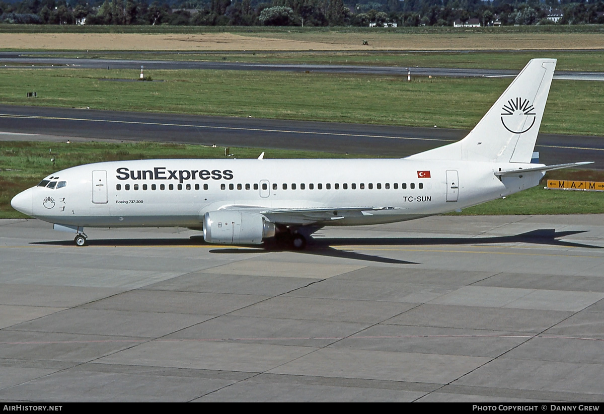 Aircraft Photo of TC-SUN | Boeing 737-3Y0 | SunExpress | AirHistory.net #319649