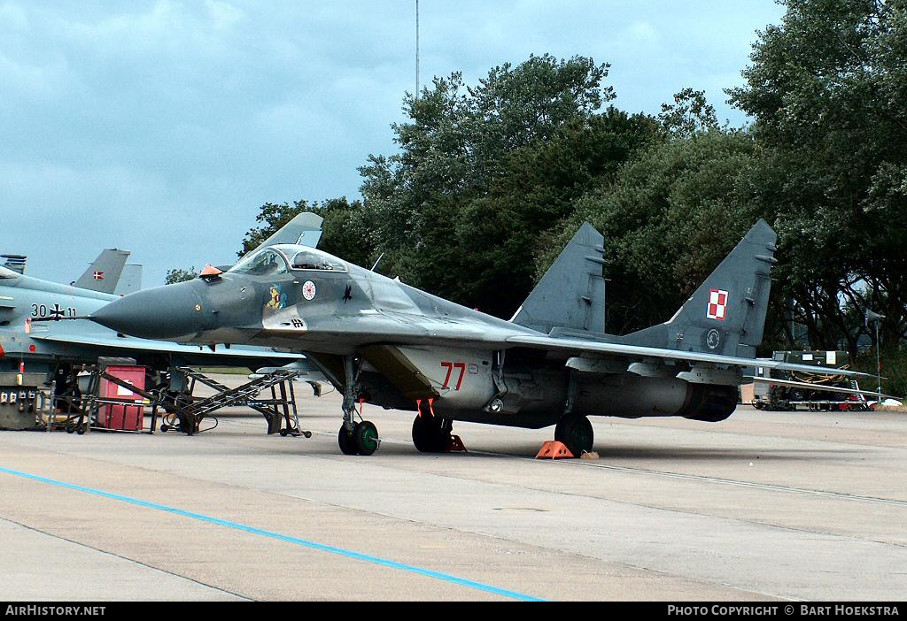 Aircraft Photo of 77 | Mikoyan-Gurevich MiG-29A (9-12A) | Poland - Air Force | AirHistory.net #319739