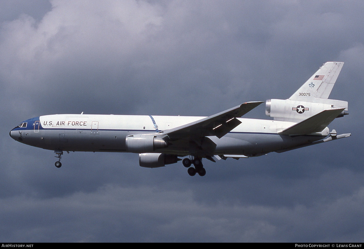 Aircraft Photo of 83-0075 / 30075 | McDonnell Douglas KC-10A Extender (DC-10-30CF) | USA - Air Force | AirHistory.net #319740
