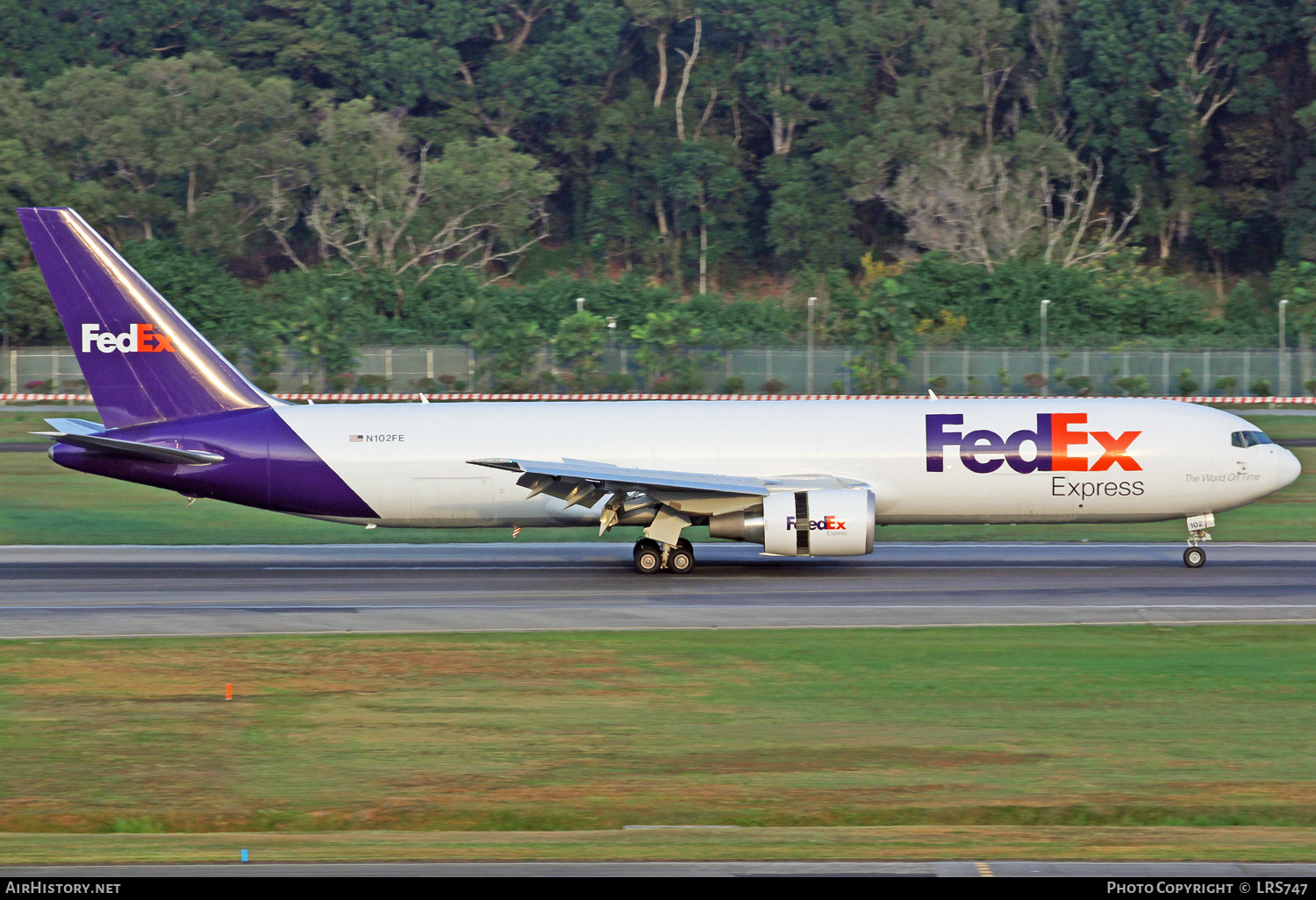 Aircraft Photo of N102FE | Boeing 767-3S2F/ER | FedEx Express | AirHistory.net #319822