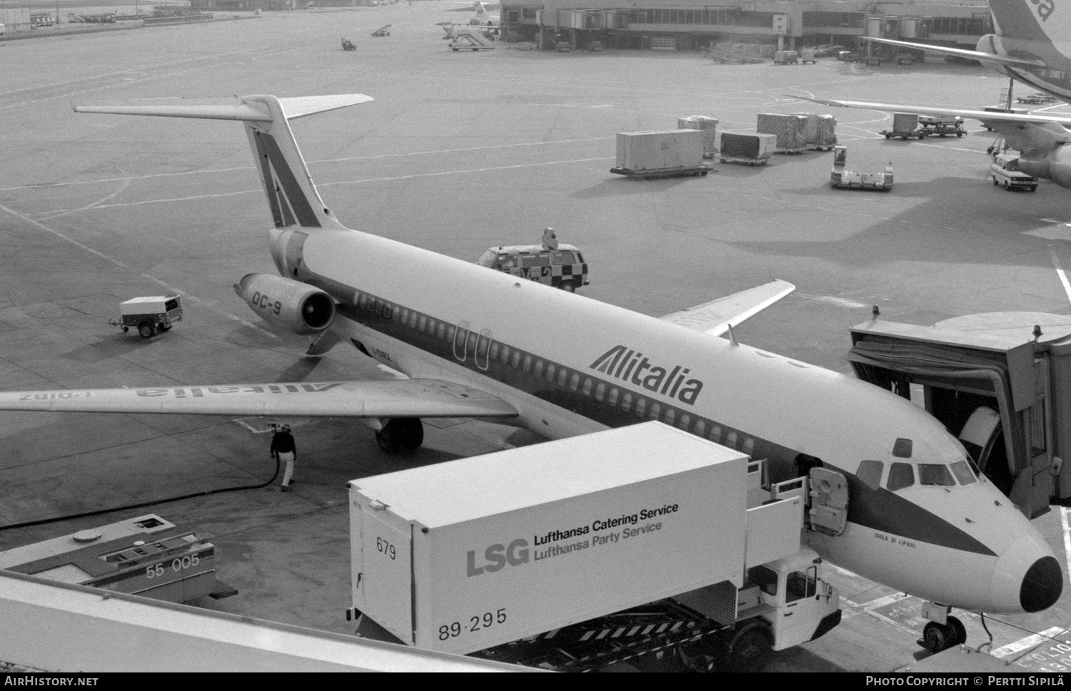 Aircraft Photo of I-DIBZ | McDonnell Douglas DC-9-32 | Alitalia | AirHistory.net #319828